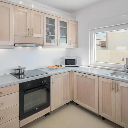 Lovely In With Kitchen Holiday home Vodnjan